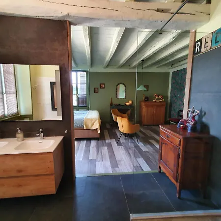 Maison Fossemagne Couette-café *