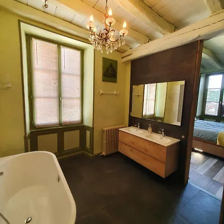Maison Fossemagne Couette-café *