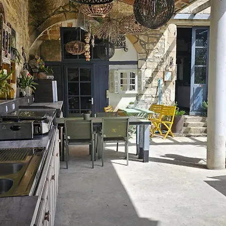 Maison Fossemagne Couette-café