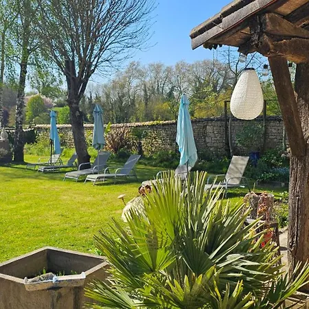 Maison Fossemagne Bed & Breakfast