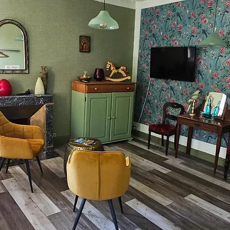 Maison Fossemagne Couette-café *